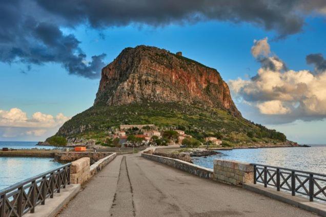 Appartement Astrolithos Down Town à Monemvasia Extérieur photo